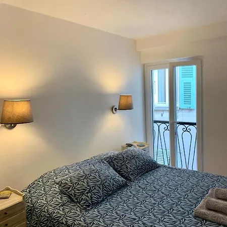 Апартаменты Historic Old Town