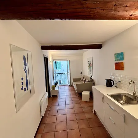 Historic Old Town Apartamento